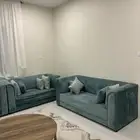 طقم كنب 11 شخص وطقم طاولات 5 قطع