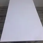 طاولة بي سي من ايكيا
