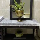 طاوله ومرايه