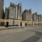 للبيع أدوار أرضيه بحوش وشقق علوية بمصعد وسطح حي الضيافة