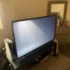 شاشة تلفزيون