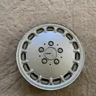 طيس مرسيدس على السوم فيه اربعه لا يجي الا الصامل