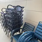 كراسي وطاولات للبيع