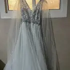 فستان ملكة اتلبس مرة وحدة