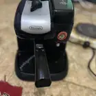 ماكينة قهوة وكابوتشينو من ديلونجي