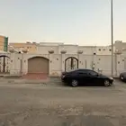 للبيع فلة دور وملحق على أرض كاملة حي الحمدانية