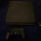 سوني فور نظيف ومستعمل اليد اصلي مع مع يد ثانيه