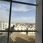 للبيع شقة علوي مع إطلالة مميزة وبالقرب من المطار