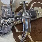 جنبية الوالد لها اكثر من 80 سنه للبيع