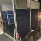 عربة خيل راسين فور وليام داخل وخارج الرياض