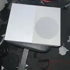 Xbox one s حالته نظيفه يحتاج له سفت وير وتنظيف فقط