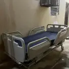 سرير مستشفى كهربائي