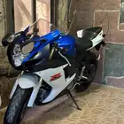 ريس سزوكي 750