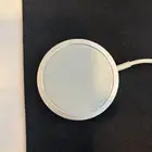 شاحن لاسلكي من آبل