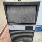 للبيع آلة صنع ثلج