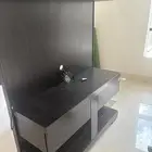 دولاب تلفزيون أسود مقاس 55 بوصة