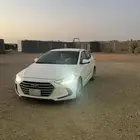 انترا موديل 2017 لون ابيض بدي وكاله إلا الرفرف الي ورا يسار