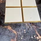 طاولات خدمة مستخدمه ونظيييفه مافيها اي خدش ولكن ملحمه