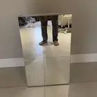 مرايه خلفه صندوق تنفع للمغسله او صيدليه او كذا اسعمال