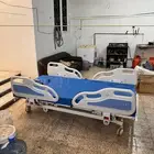 سرير طبي كهربائي