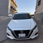 نيسان التيما