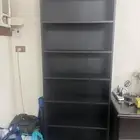 مكتبة ايكيا نظيفة جدا