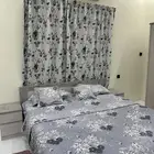 شقة غرفتين وصالة صغيرة