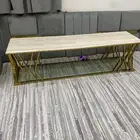 طاوله نظيفه جدا  رخام