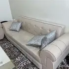 كنب مع ماخدات مع طاولة خمس