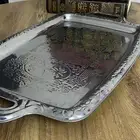 صينيةاو طوفريةومسبحه وكفر جوال كلها عليها شعار سيفين ونخله