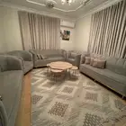 كنب مجلس نضيف بمخاد وكرسي جانبي