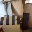 سرير خشب للبيع مع طاولة