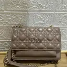 شنطة بيج غامق dior