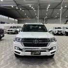 تويوتا لاندكروزر 2021 وارد الساير ماشي 69 الف قمة فالنظافة