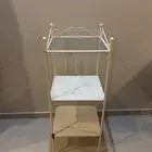 طاولة من ايكيا