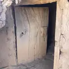 باب خشب تراثي. نظيف مع الفريم حقه. والصور توضح ذلك