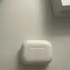 ايربودز برو الاصدار الاول