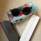 للبيع نظارة و سماعة JBL وقلم ايباد جيل الثاني