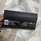 شاحن بطاريات حمض الرصاص