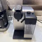 ماكينة نسبريسو كبسولات وحليب وماكينة فلتر