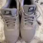 للبيع حذاء نايك أصلي - Nike MD Runner
