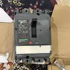 قاطع. كهرب جديد بكرتونه لم يستخدم