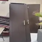 مجموعه من الأبواب. بي حاله ممتازه شامل الإطارات