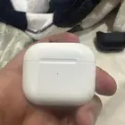 السلام عليكم السماعات للبيع اخر اصدار او اي الي قبله