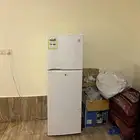 ثلاجه للبيع بحاله سليمة