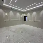 دور للبيع في الحمرا في ي المساحة 400 ب مليون.