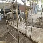 طاولة تلفزيون حديد مشغول