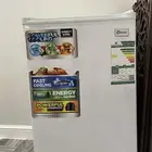ثلاجة للبيع