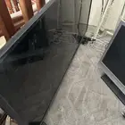 شاشة تلفاز وشاشة كمبيوتر