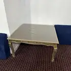 طاولة للمجالس